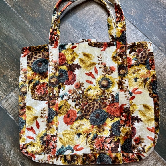 Vintage Floral Velvet Tote Bag – Retro Boho 70s Style - Picture 2 of 4